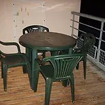 比尔内顶点酒店 *