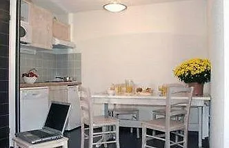 Pyrenees Zenith Apartmán *