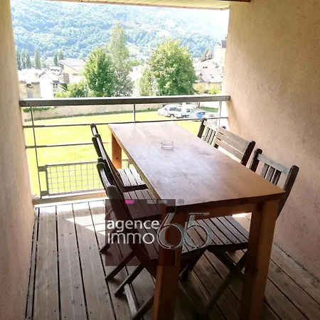 Pyrenees Zenith Apartment *